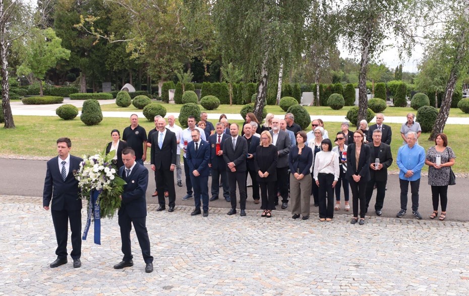 Polaganje vijenaca u povodu Dana pobjede i domovinske zahvalnosti i Dana hrvatskih branitelja